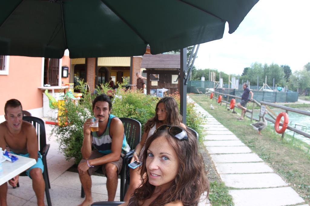 Laghetto Ai Portici Bed & Breakfast Пастренго Екстериор снимка
