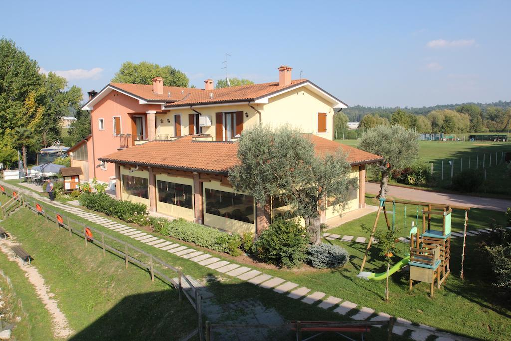 Laghetto Ai Portici Bed & Breakfast Пастренго Екстериор снимка