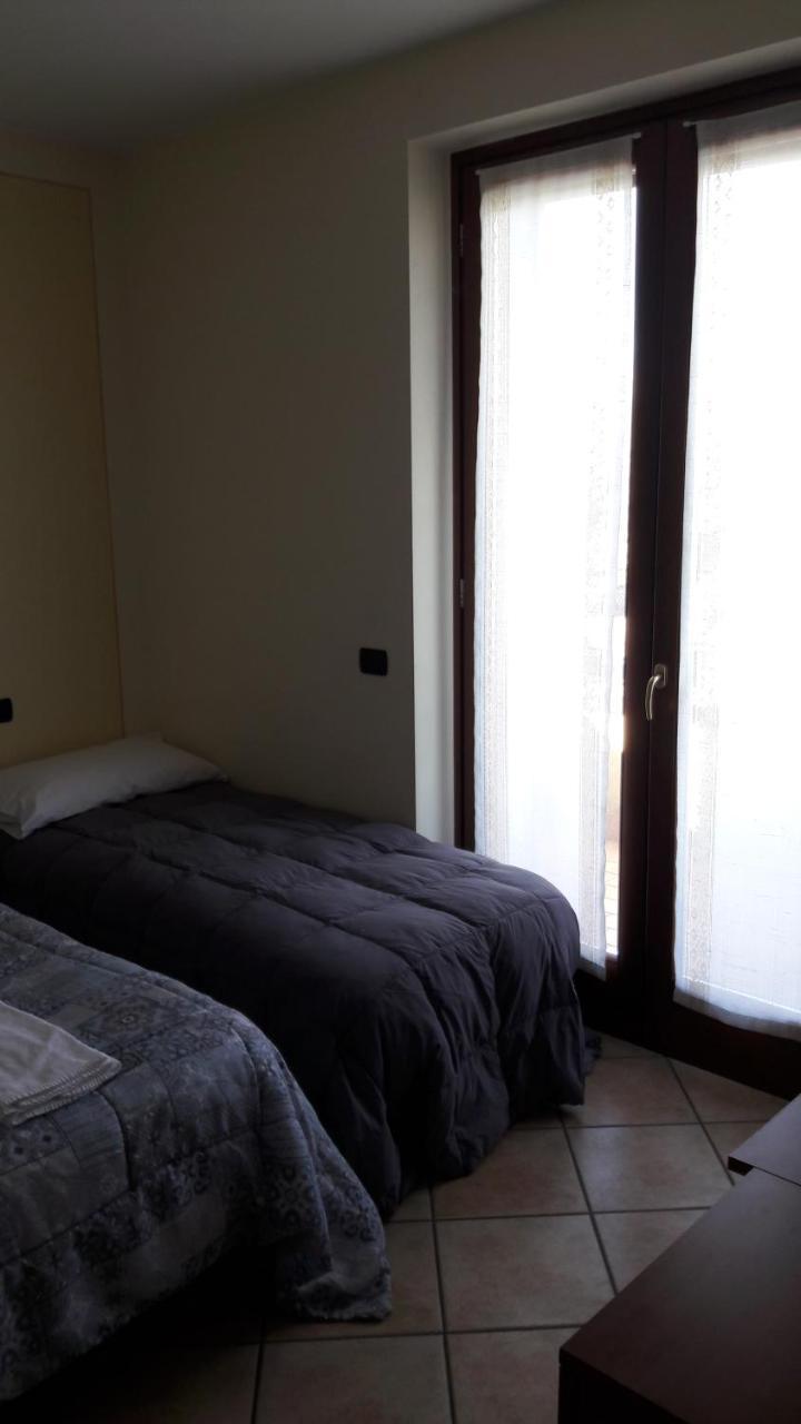 Laghetto Ai Portici Bed & Breakfast Пастренго Екстериор снимка
