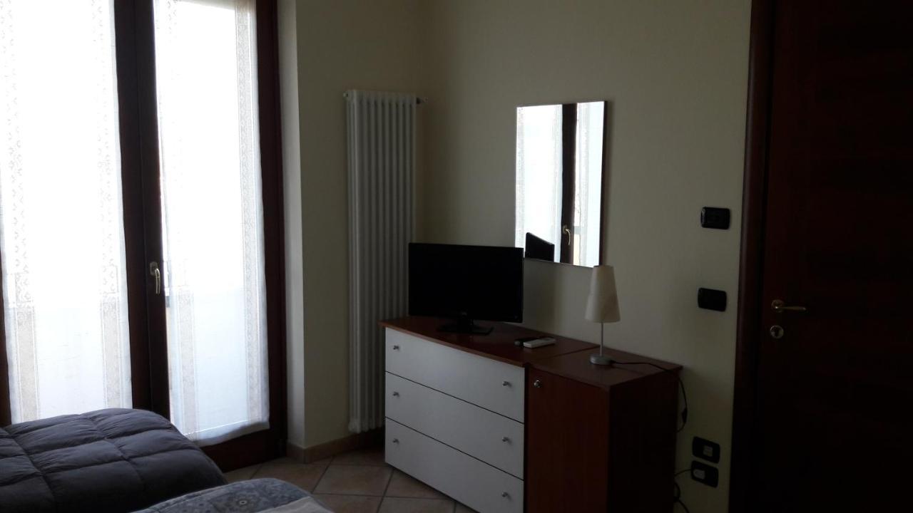 Laghetto Ai Portici Bed & Breakfast Пастренго Екстериор снимка